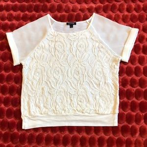 A.Byer cream lace front T w/sheer cuff sleeves. Lg